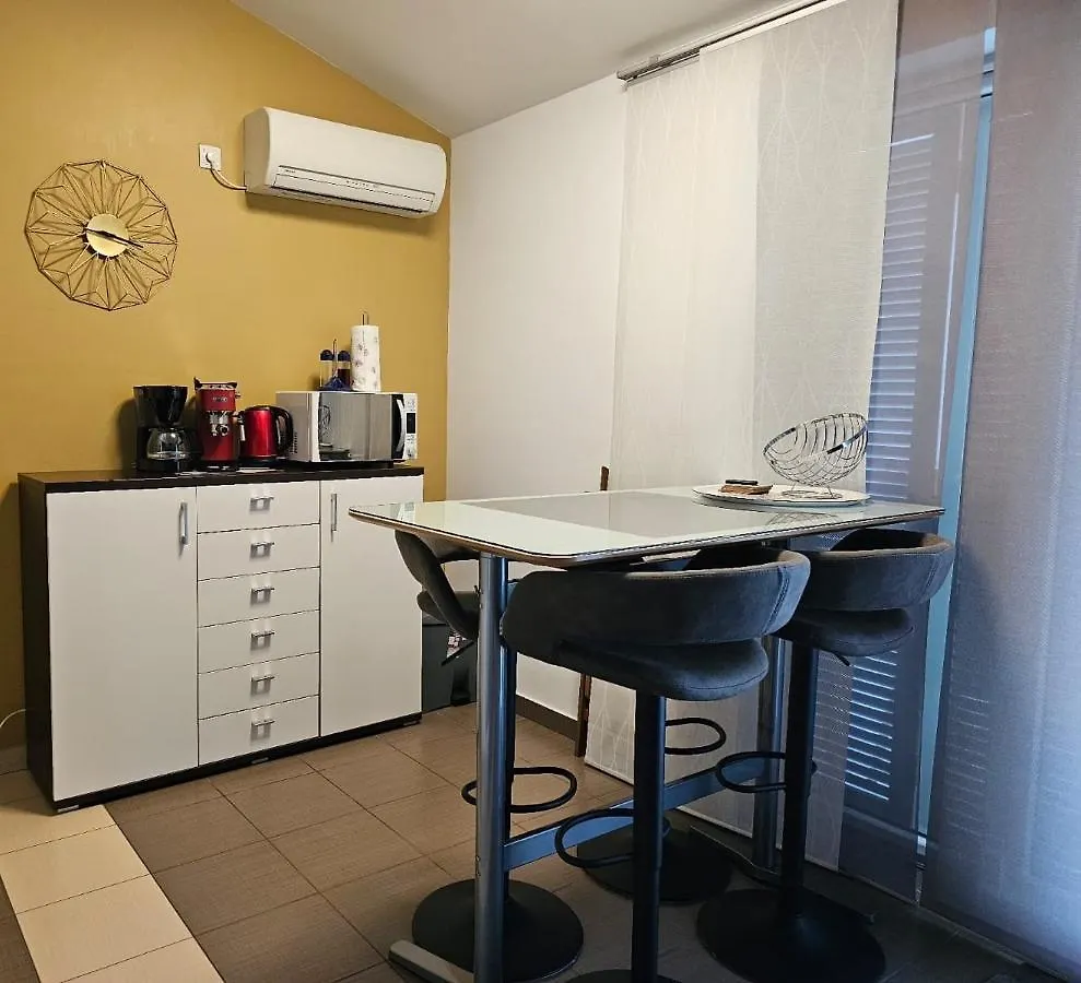 Apartment La God Malinska 0*,